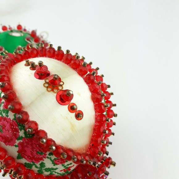 Vintage Satin Beaded Push Pin Christmas Ornaments Red Green Cream Lot Of 2 - Picture 11 of 12